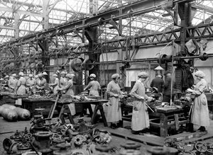 Kvinder, der arbejder på en fabrik
